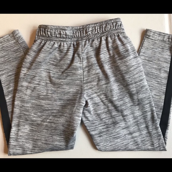 Nike Outfit /Black Hoodie w/ Matching Athletic Pant’s - Picture 3 of 6